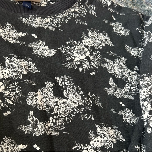 🎥NWOT Sweater🎥 - Picture 4 of 4